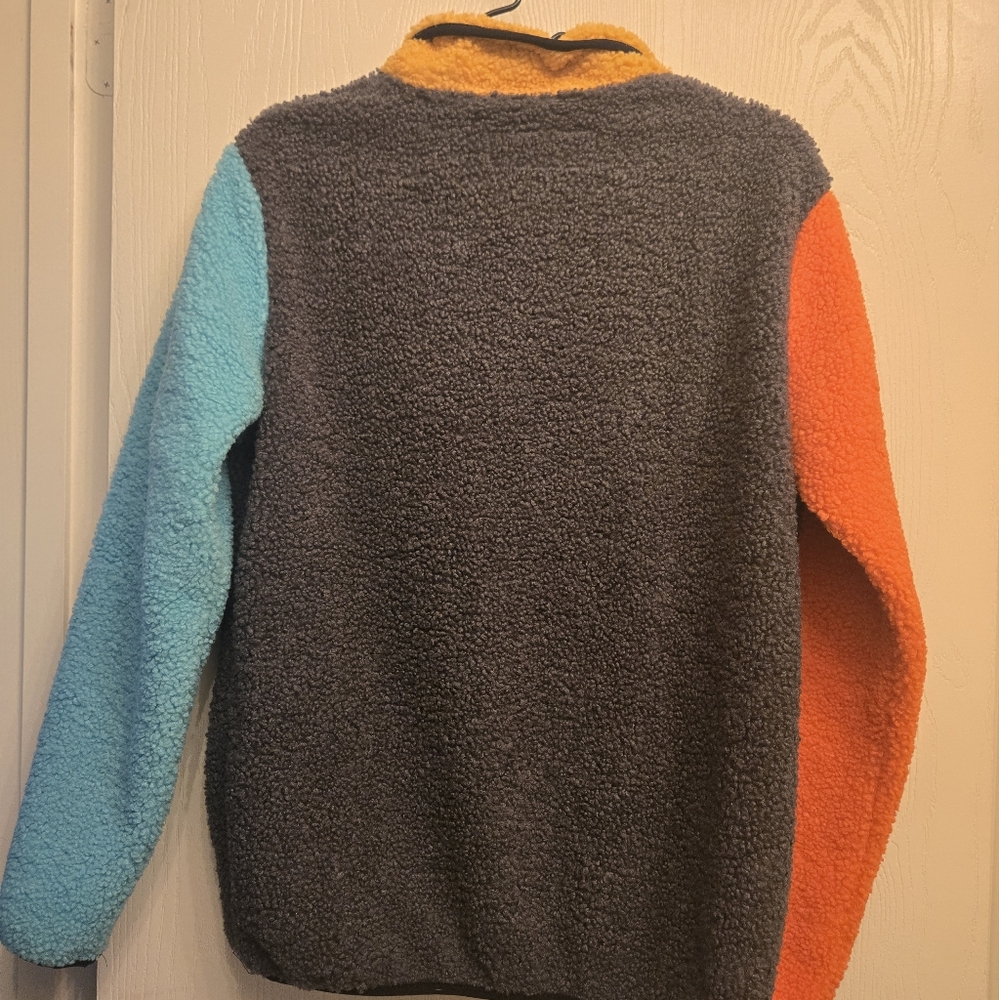 Colorblock Fleece Pullover - Picture 3 of 3